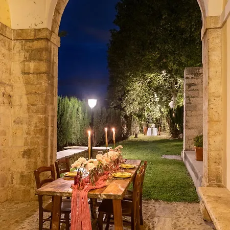 度假居 Exclusive Apartment-1844s Frescoes- Centuries Old Park- Peacocks- Mastrangelo
