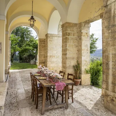 度假居 Exclusive Apartment-1844s Frescoes- Centuries Old Park- Peacocks- Mastrangelo *
