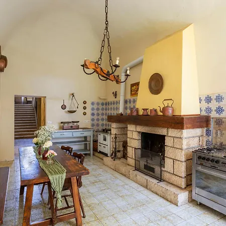 Entire Private Floor In An 1800s Frescoed With Historic Park - Mastrangelo Colli del Tronto