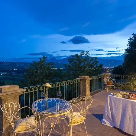 Exclusive Apartment-1844s Frescoes- Centuries Old Park- Peacocks- Mastrangelo * 库里德尔特伦托