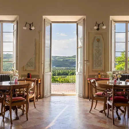 Exclusive Apartment-1844s Frescoes- Centuries Old Park- Peacocks- Mastrangelo *