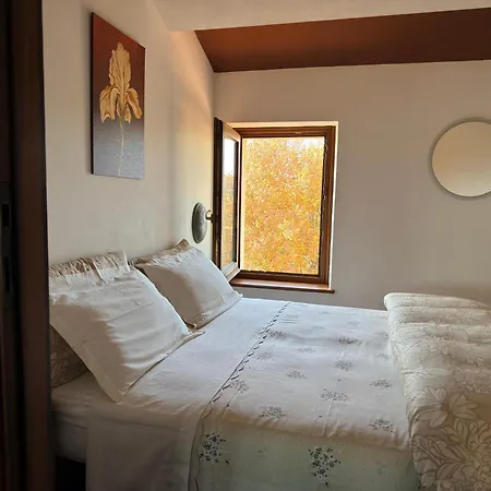 度假居 Exclusive Apartment-1844s Frescoes- Centuries Old Park- Peacocks- Mastrangelo