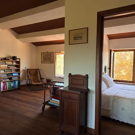 Exclusive Apartment-1844s Frescoes- Centuries Old Park- Peacocks- Mastrangelo *